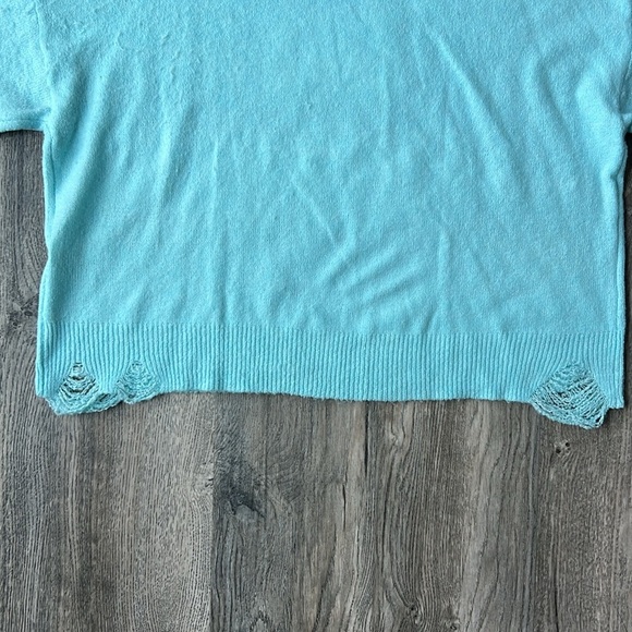 Wildfox Sweater Blue Distressed Ice Queen Long Sleeve Sweater Size Medium - Picture 10 of 11